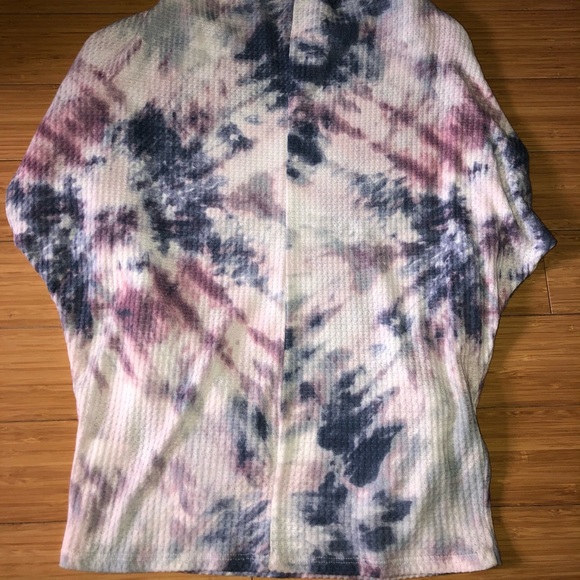 Boutique tie dye off shoulder waffle knit blouse size small - Picture 7 of 8